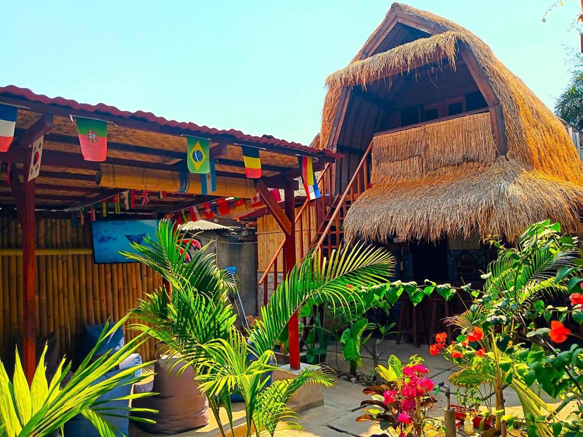 Good Vibes Bungalows Gili Trawangan Exteriör bild