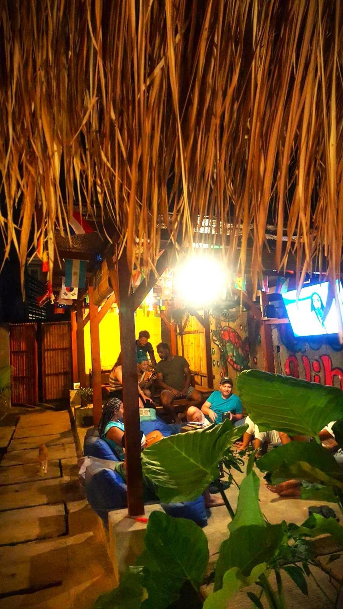 Good Vibes Bungalows Gili Trawangan Exteriör bild