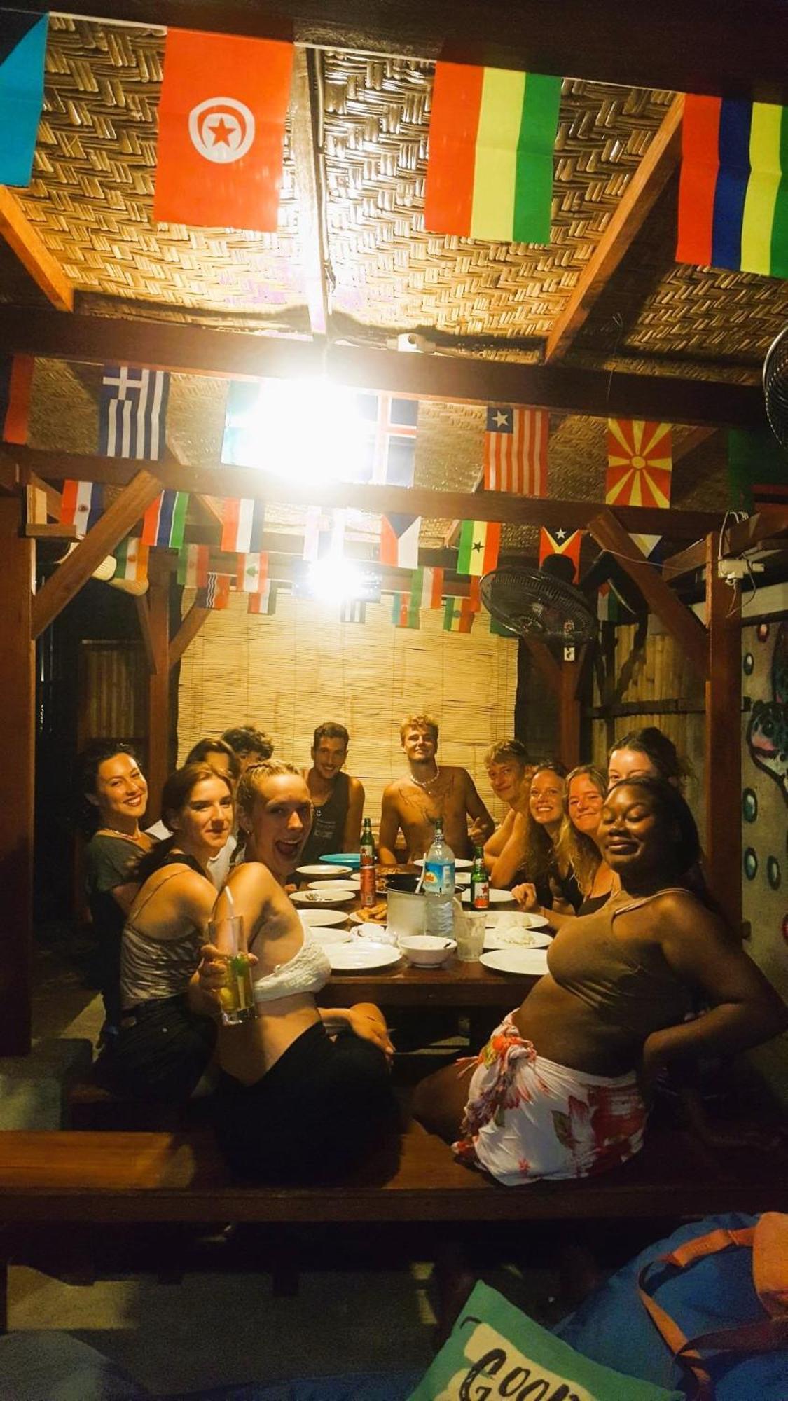 Good Vibes Bungalows Gili Trawangan Exteriör bild