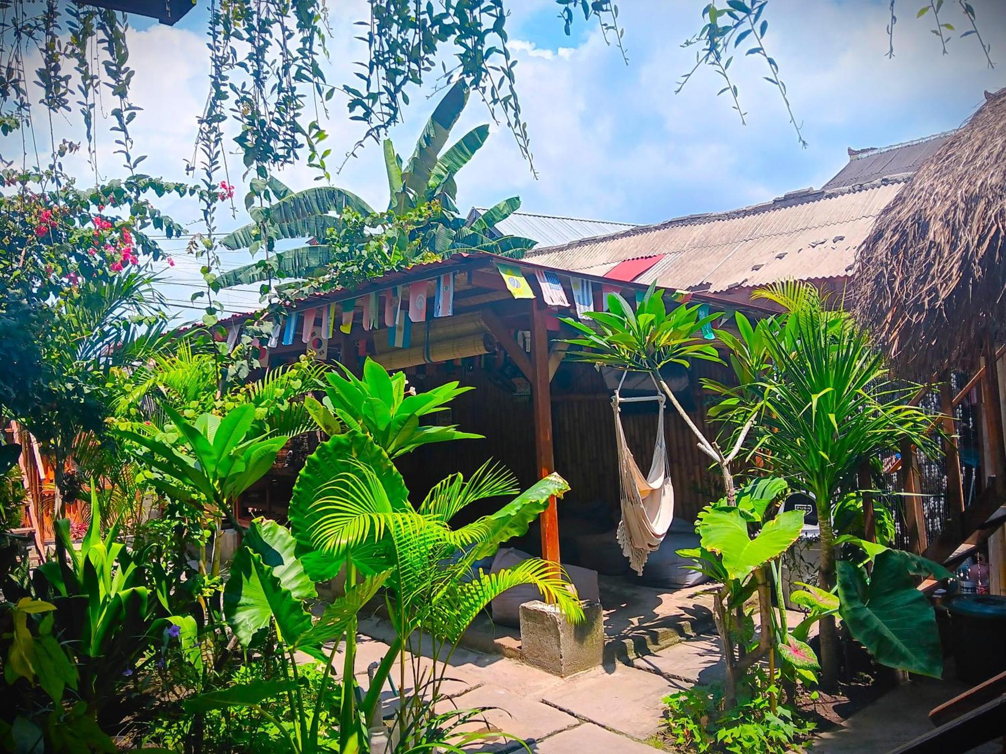 Good Vibes Bungalows Gili Trawangan Exteriör bild