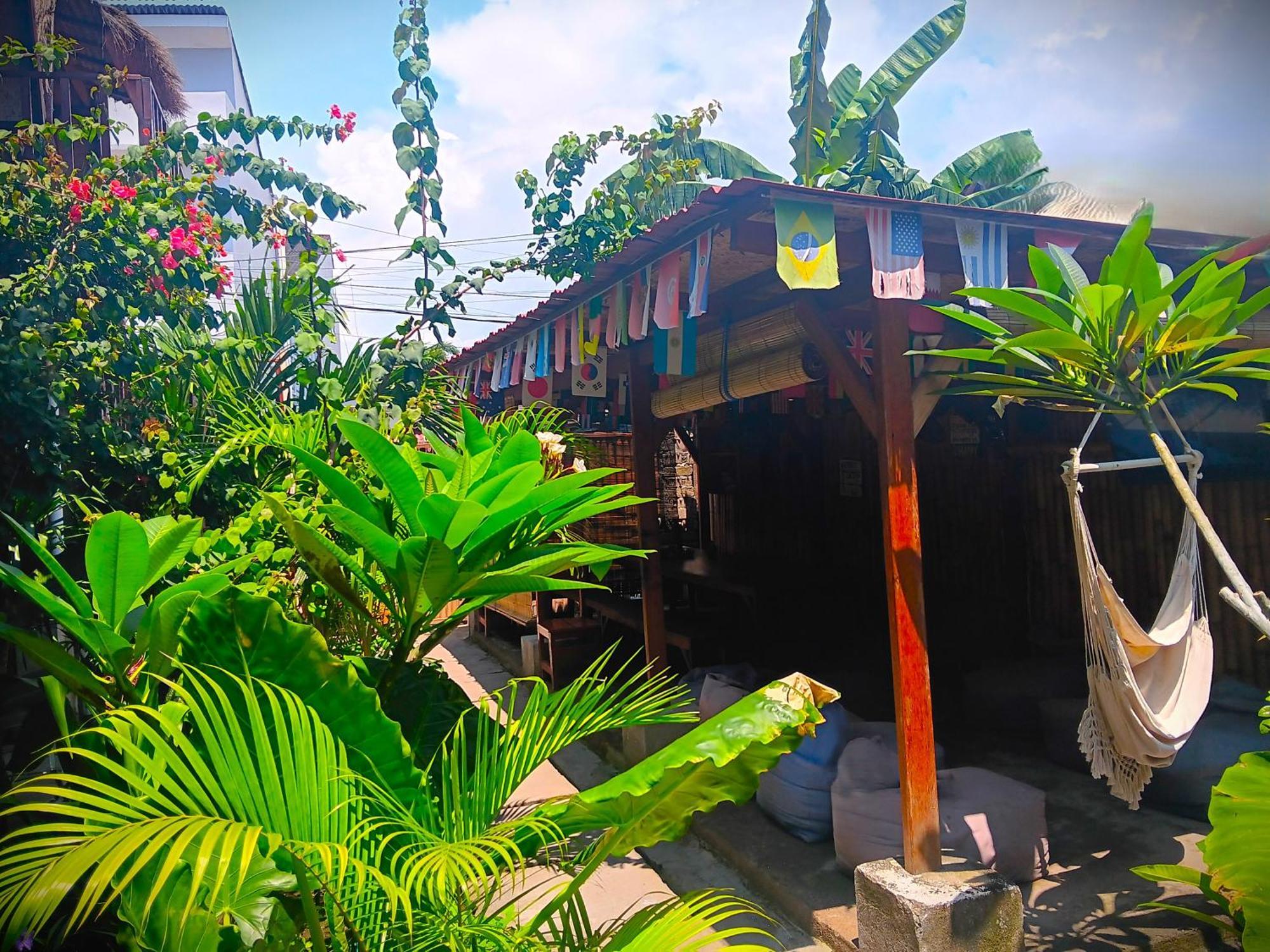 Good Vibes Bungalows Gili Trawangan Exteriör bild